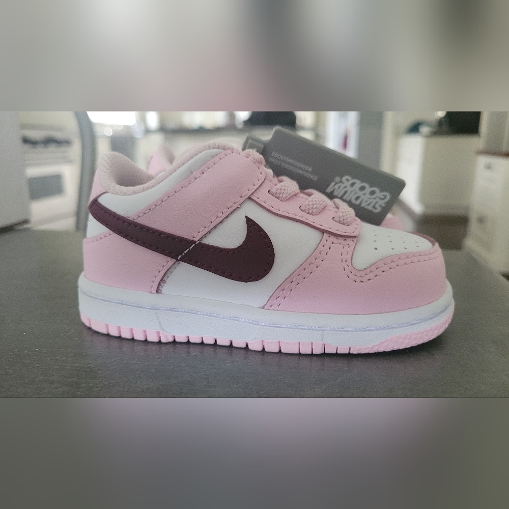 Toddler Nike Dunk Low TD Sneakers - toddler size 6 NWT